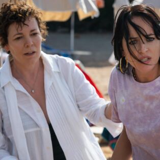 The Lost Daughter Starring Olivia Coleman and Dakota Johnson