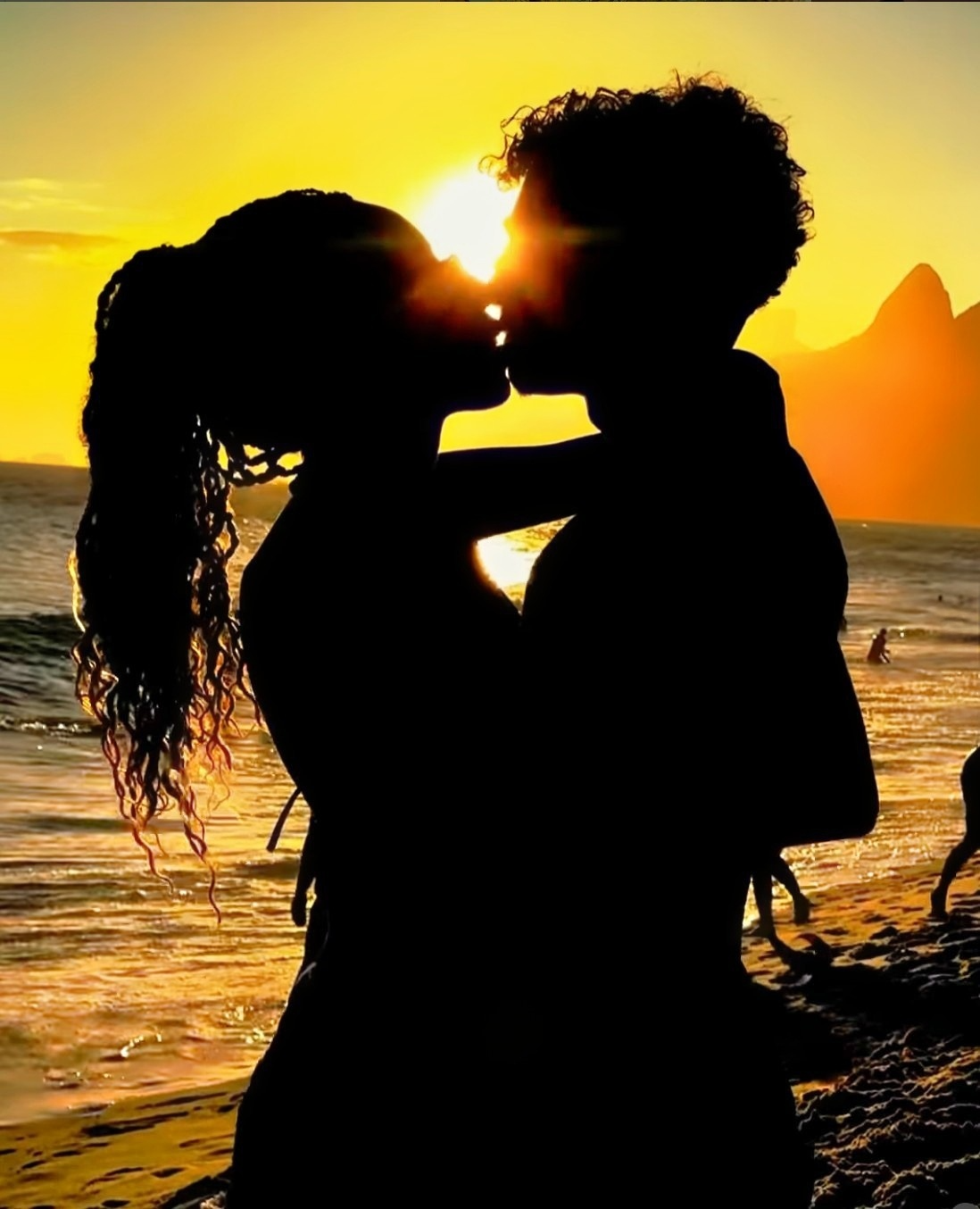 Sam Youkilis. Couple in Rio, Brazil. @samyoukilis