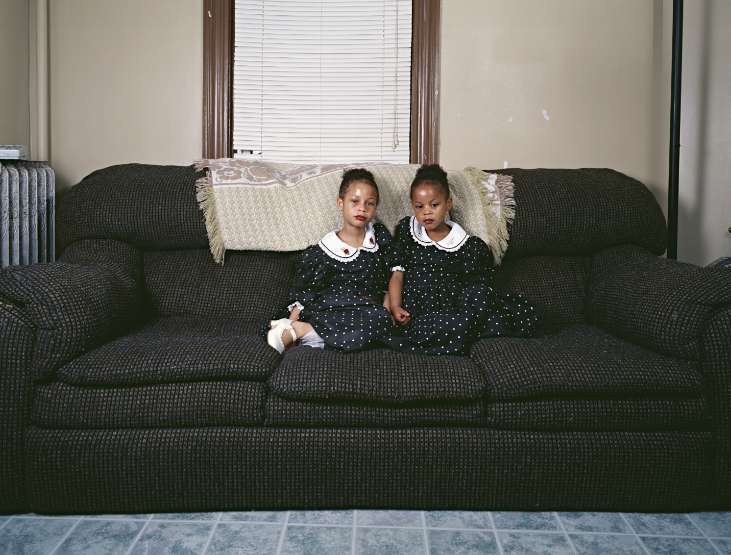 Deana Lawson, Girls with Oiled Faces, 2004. www.gagosian.com