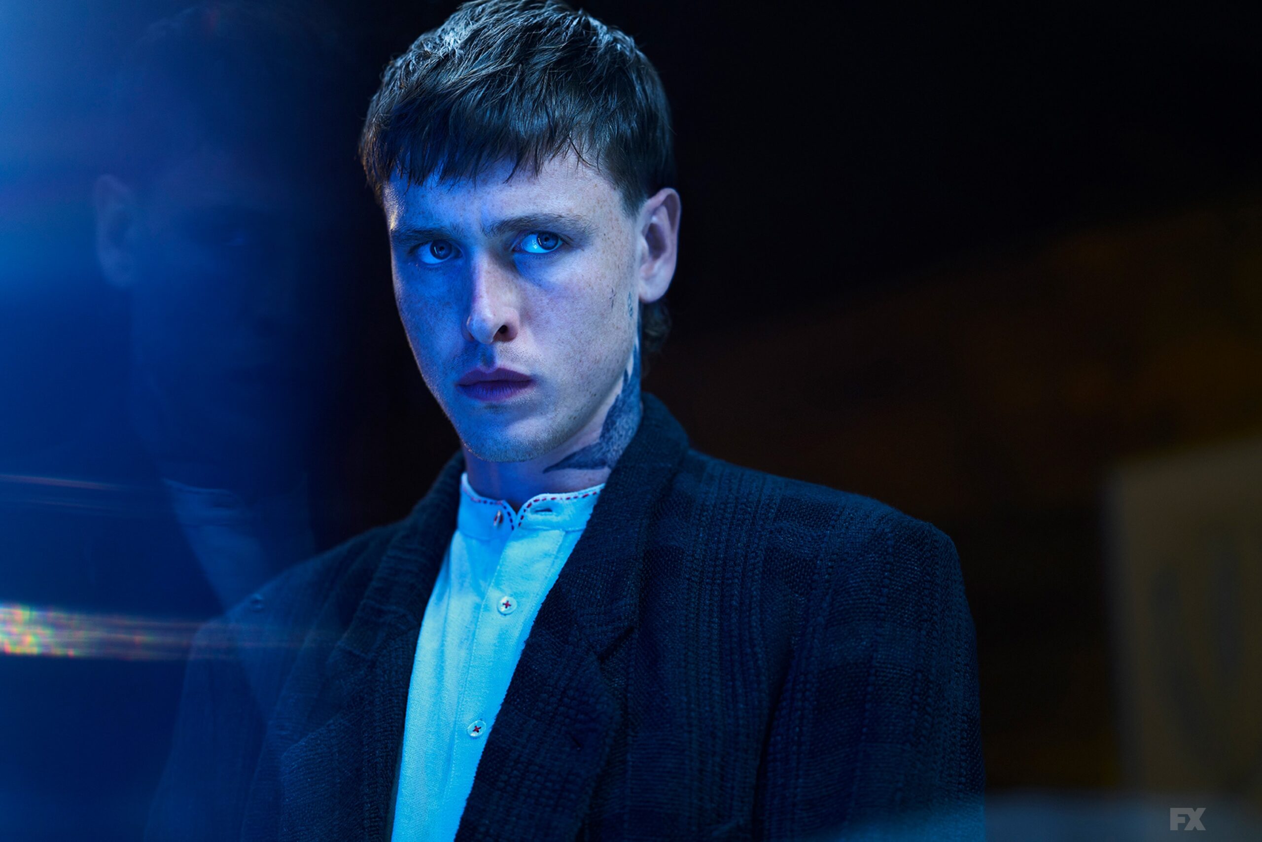 Harris Dickinson. Murder at the End of the World.